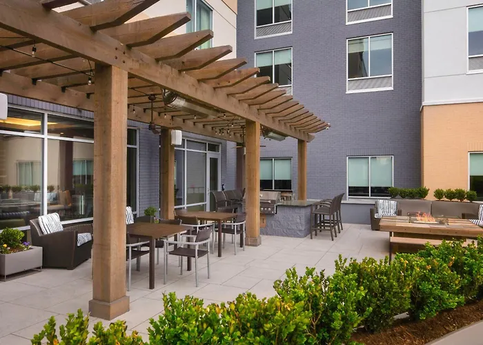 Towneplace Suites By Marriott Louisville Northeast